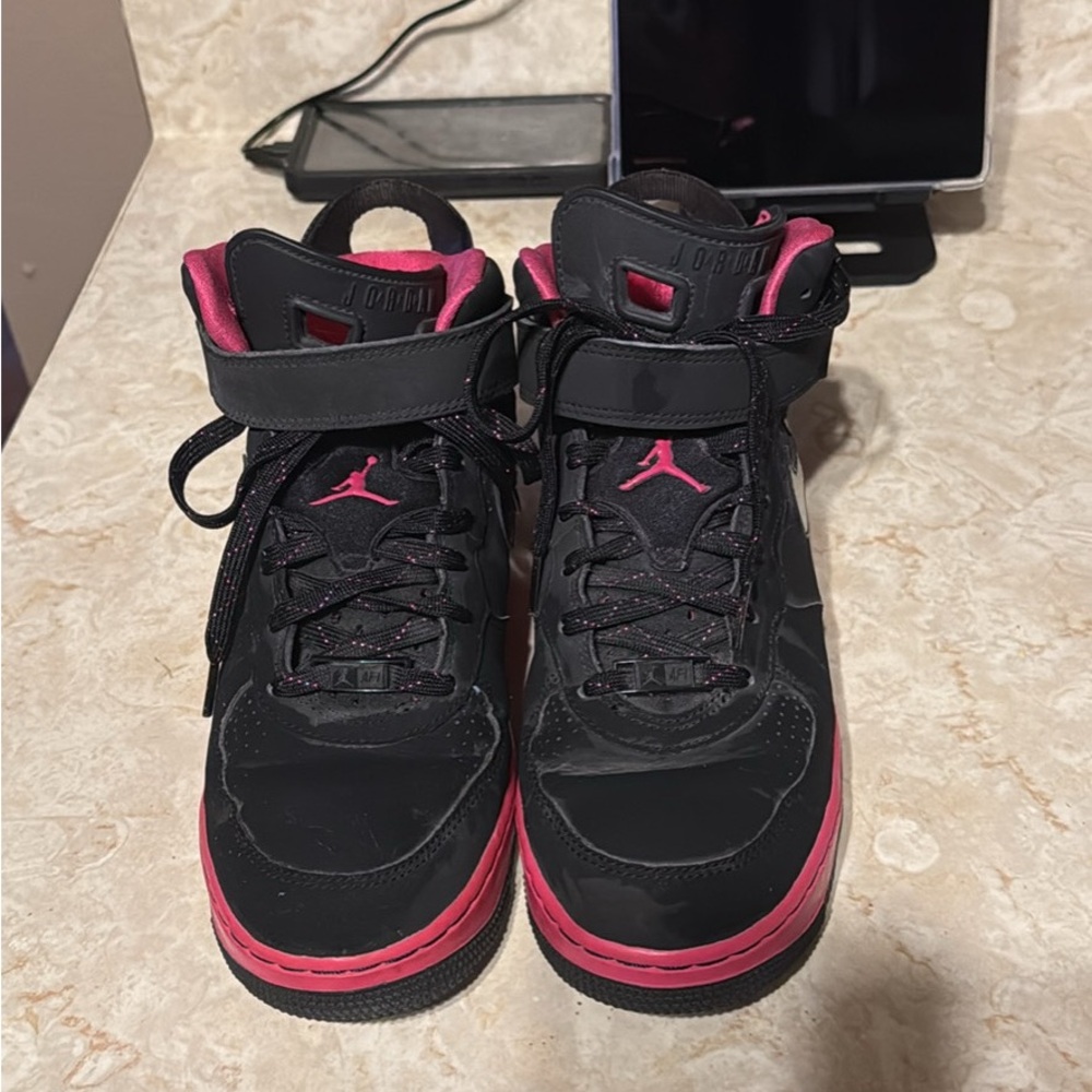 Nike Black and Pink Athletic Shoes with Padded Ankle Collars